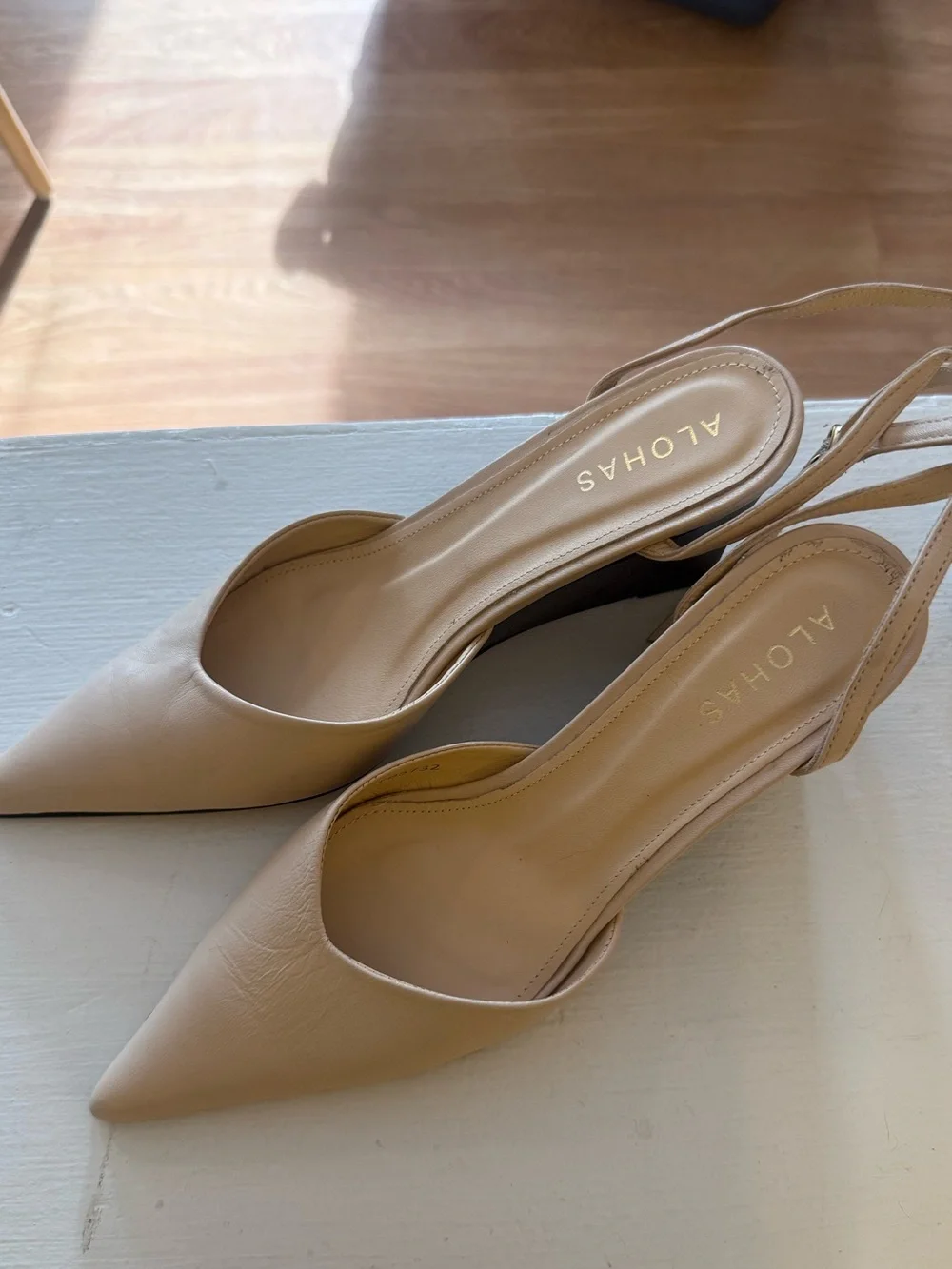 Women’s ALOHAS Polly Leather Wedge Pumps with Ankle Straps NWT